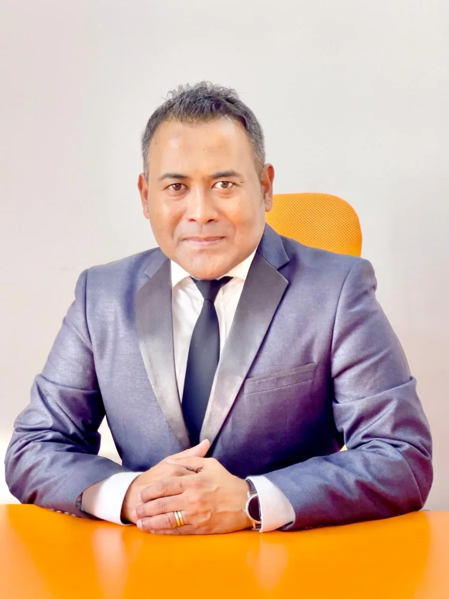 Reyad Hasnain — portrait